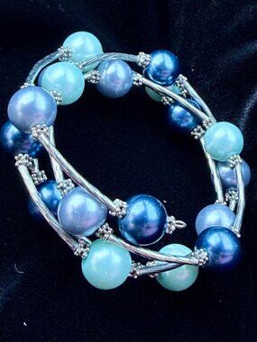 Blue Pearl Beaded Bracelet with Silver Beads